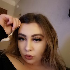 Meet your Posher, Danika